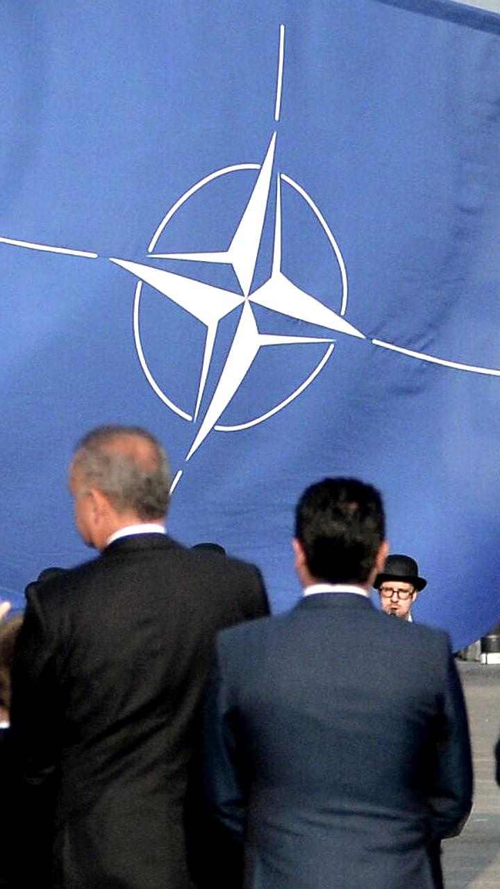 Клеманс Гетте инициировала резолюцию о выходе Франции из НАТО