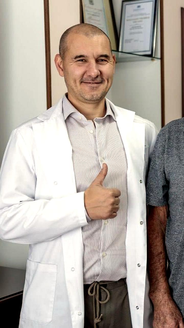 Хабаровские врачи успешно восстановили зрение новозеландской паре