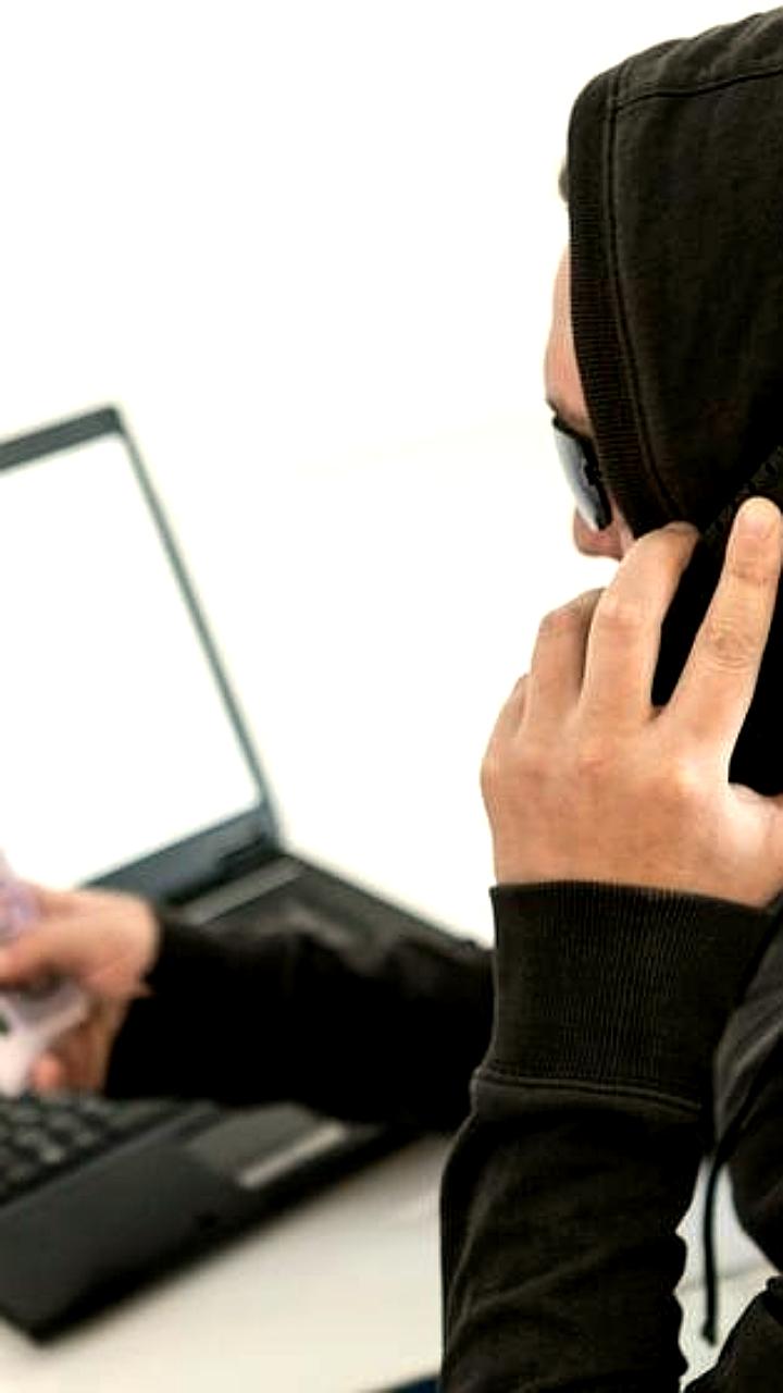 Мошенники используют новую схему обмана с обратным звонком, предупреждает Сбербанк