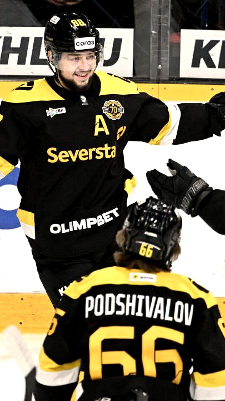 Северсталь одержала победу над Торпедо и возглавила таблицу КХЛ