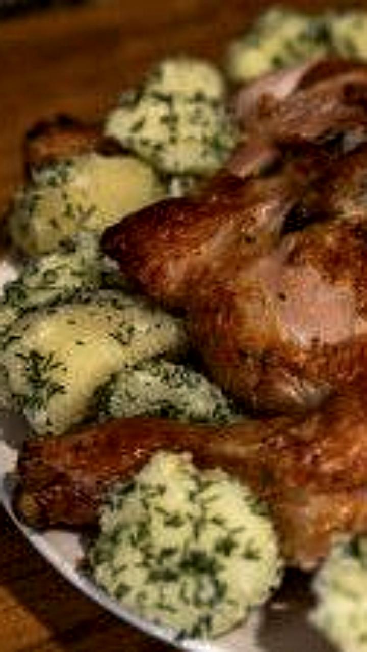 Роспотребнадзор выявил несоответствия в 64 образцах готовой еды