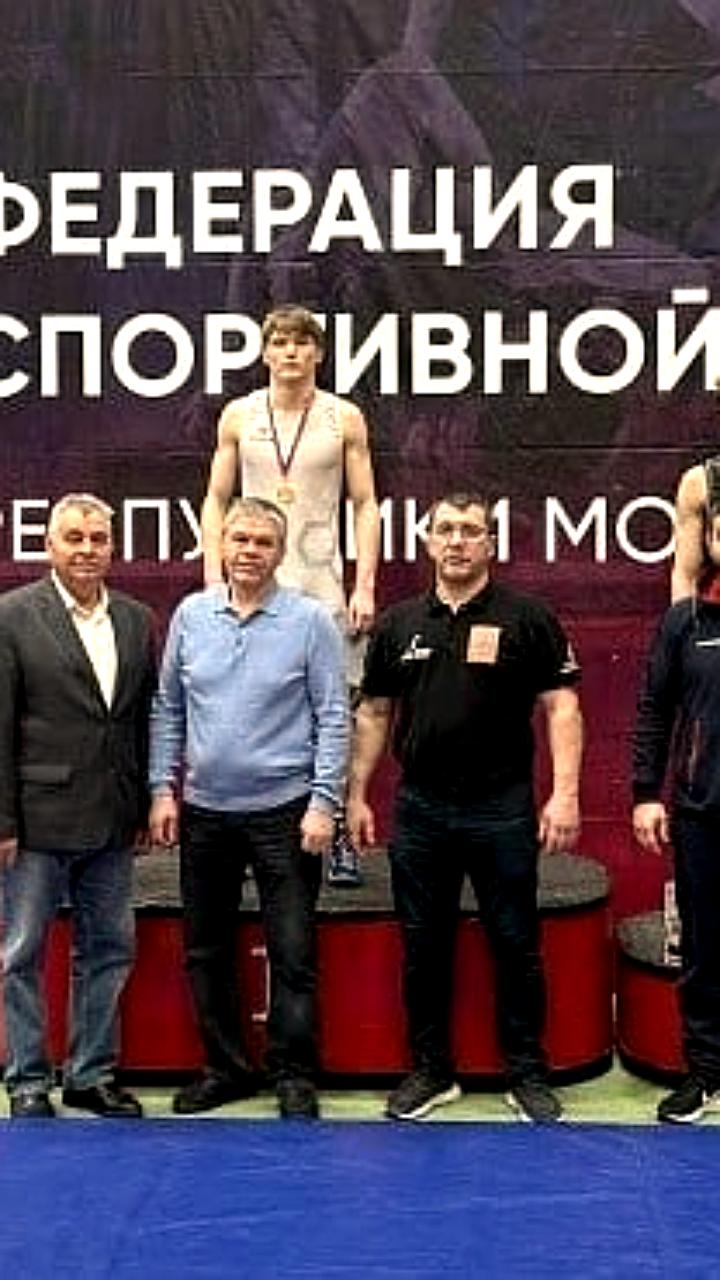 Спортсмены из Тольятти и Омска добиваются успехов на соревнованиях по греко-римской борьбе