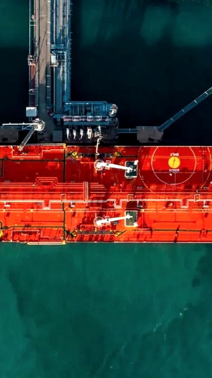 Сокращение поставок казахстанской нефти через КТК из-за погодных условий и атак дронов