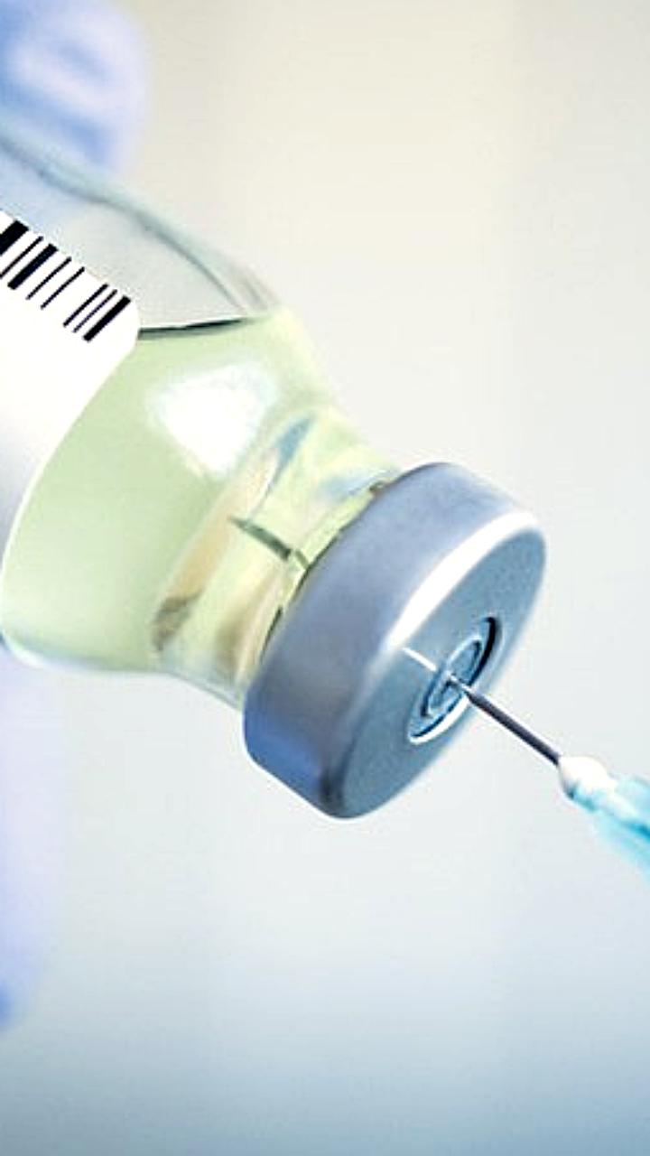 Японские ученые предупреждают о рисках вакцин от COVID-19, страны Восточной Европы требуют пересмотра контрактов с Pfizer