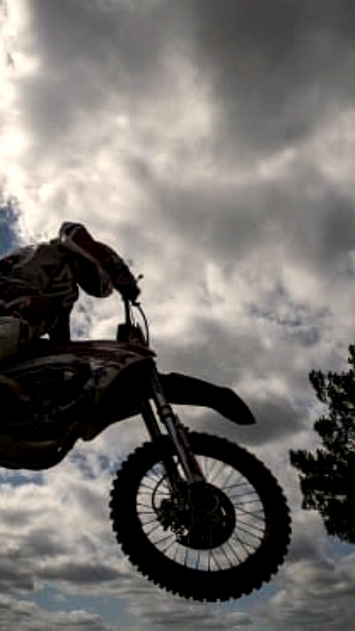 Погиб мотогонщик Рафаэль Шоле во время чемпионата Франции