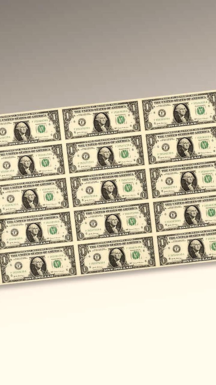 Заморозка российских активов ставит под сомнение статус доллара как мировой валюты