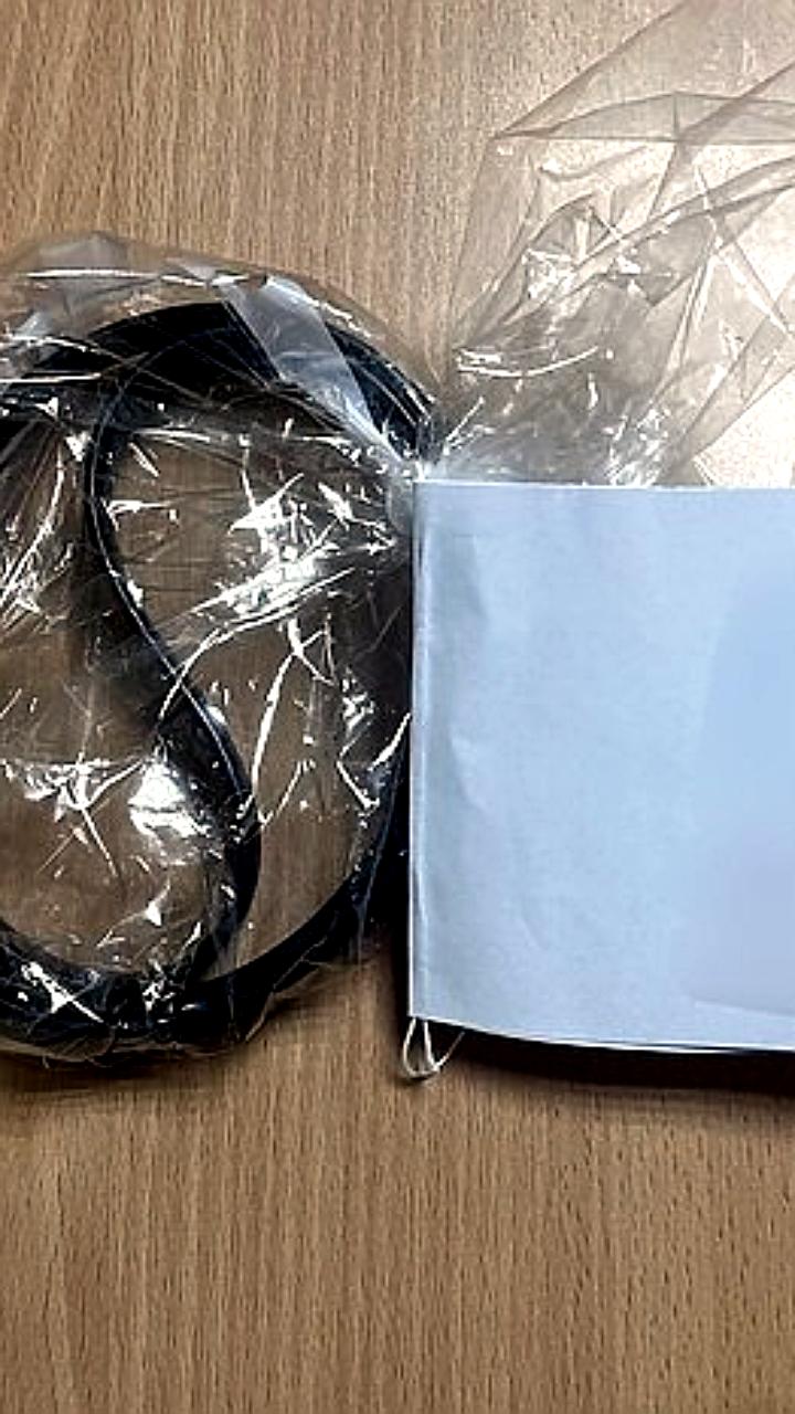 В Кольцово уборщица украла ремень у пассажирки и подарила коллеге