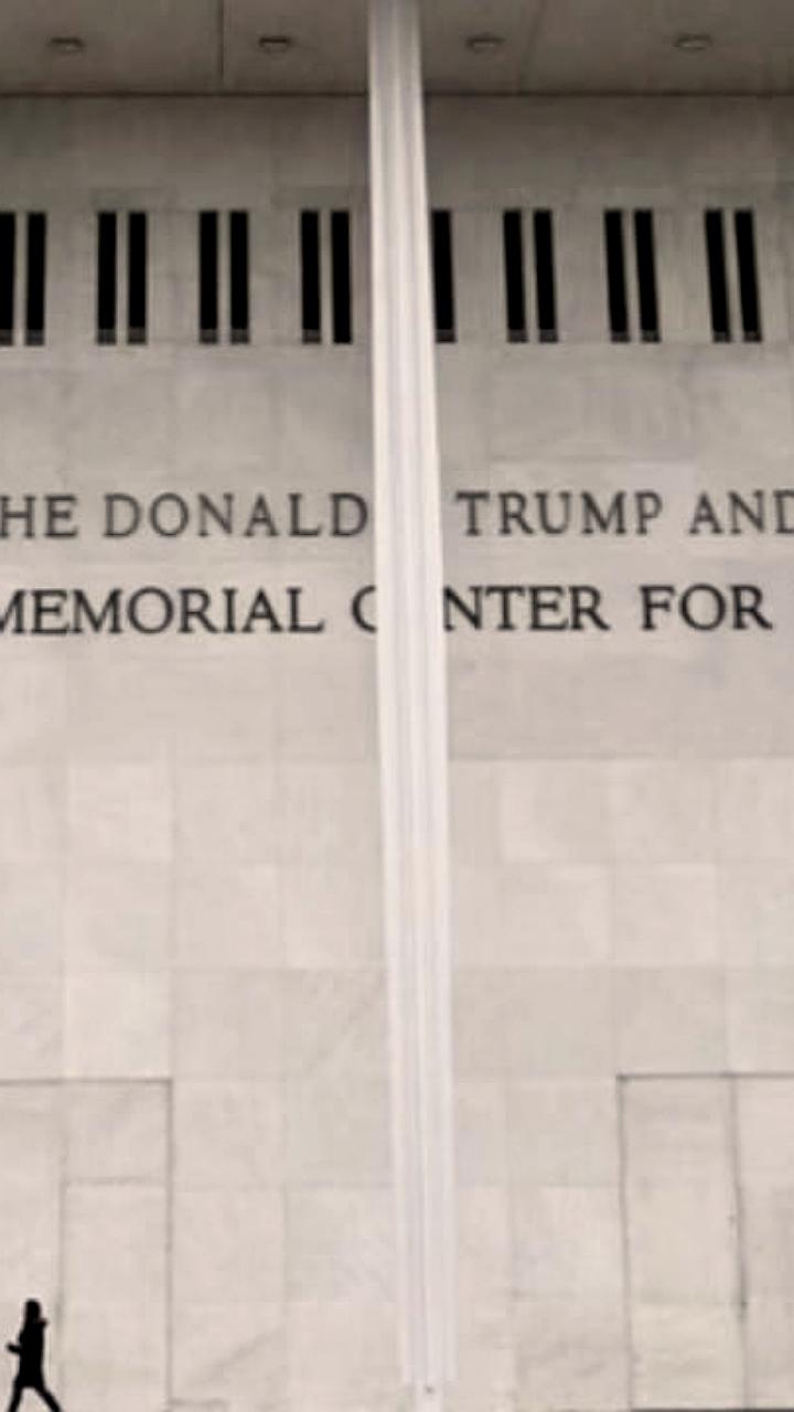 Сенаторы США предлагают законопроект о запрете наименование зданий в честь действующих президентов