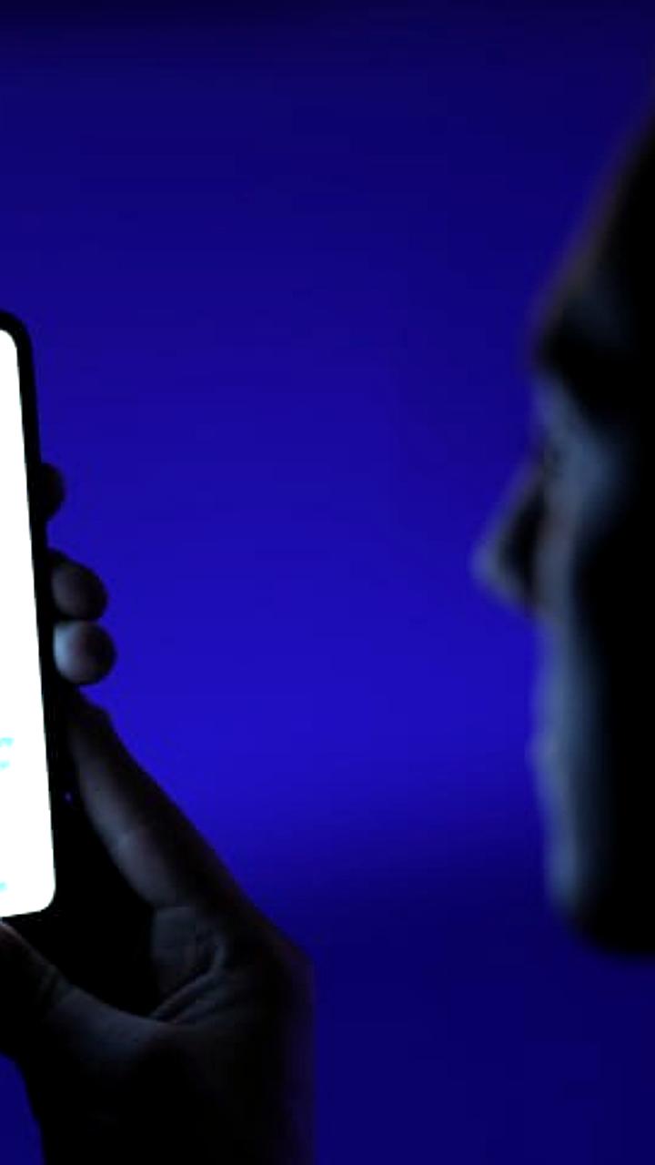 Мошенники используют логотип Госуслуг для обмана россиян