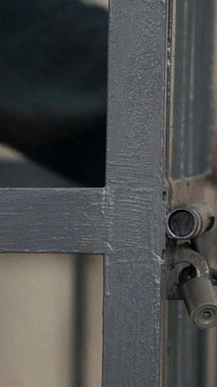 Иркутянин осужден на 7 лет за кражу сигарет с угрозой ножом