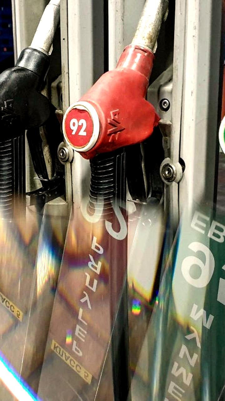 Власти рассматривают новые меры для стабилизации цен на топливо в России