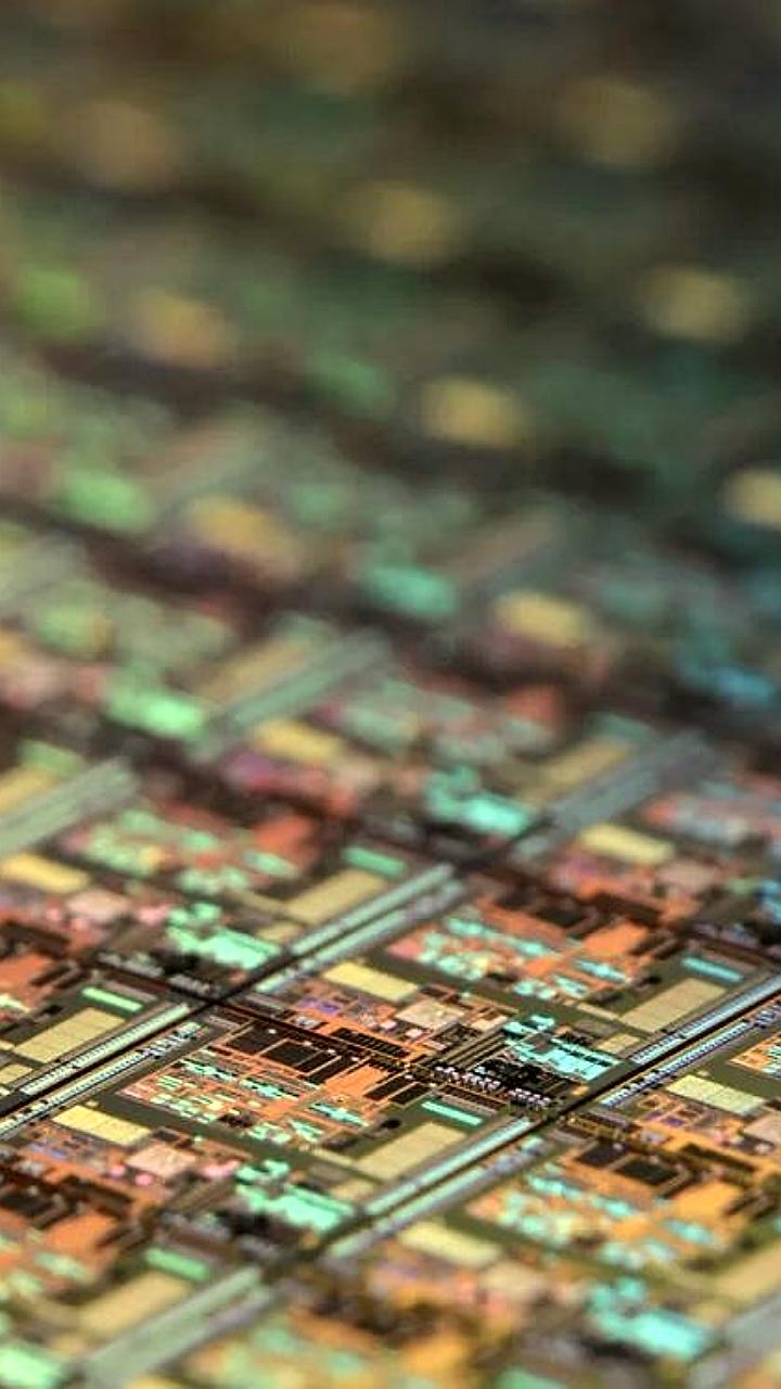 Apple сталкивается с дефицитом стеклоткани для чипов iPhone из-за бума нейросетей