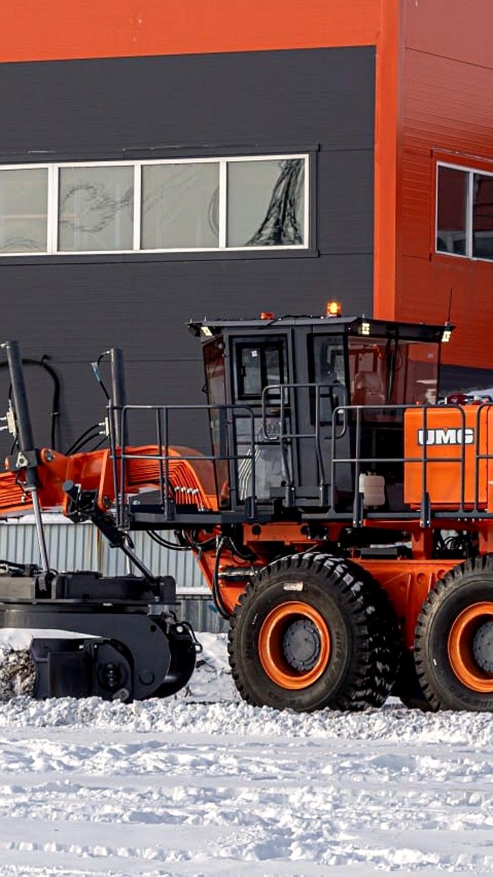 Челябинск запускает испытания нового автогрейдера и КАМАЗ анонсирует седельный тягач нового поколения