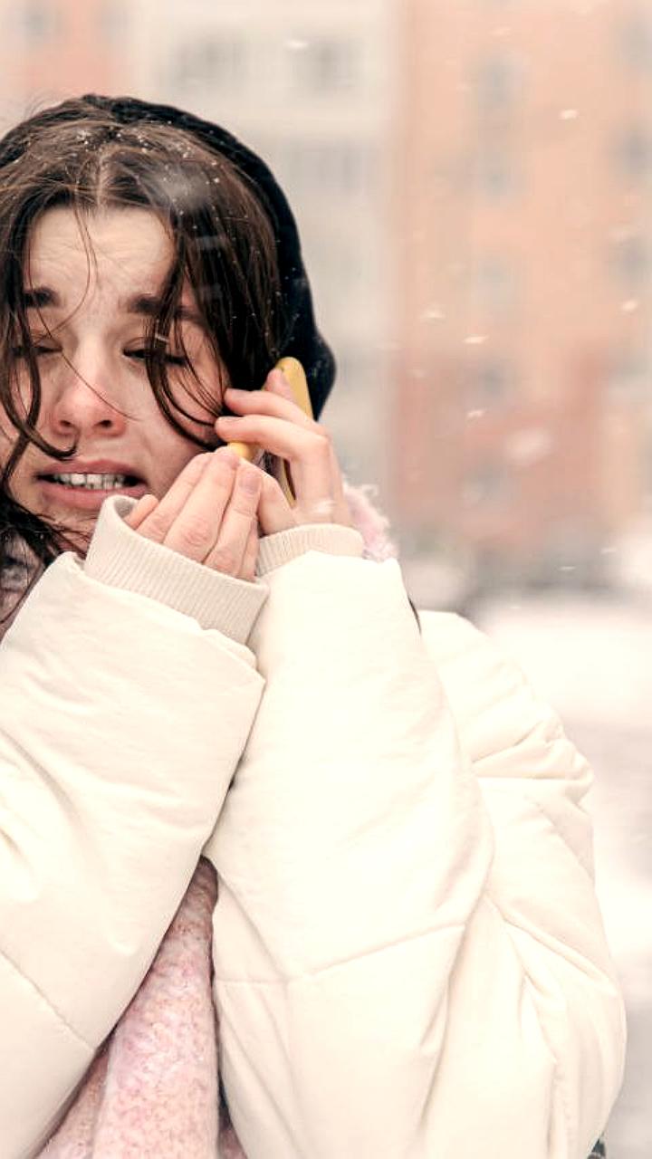 Предупреждение о сильном ветре и снегопадах в Иркутской и Калининградской областях