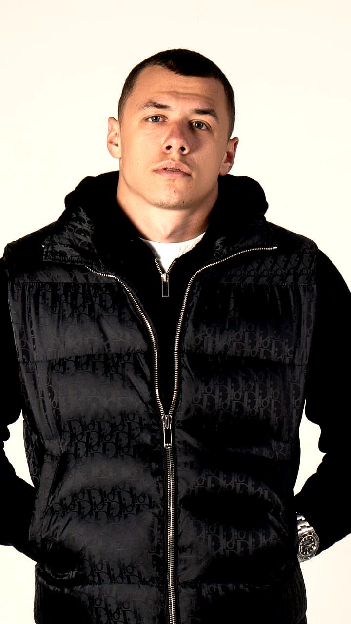 Рэпер Macan вернулся в часть после длительного отпуска