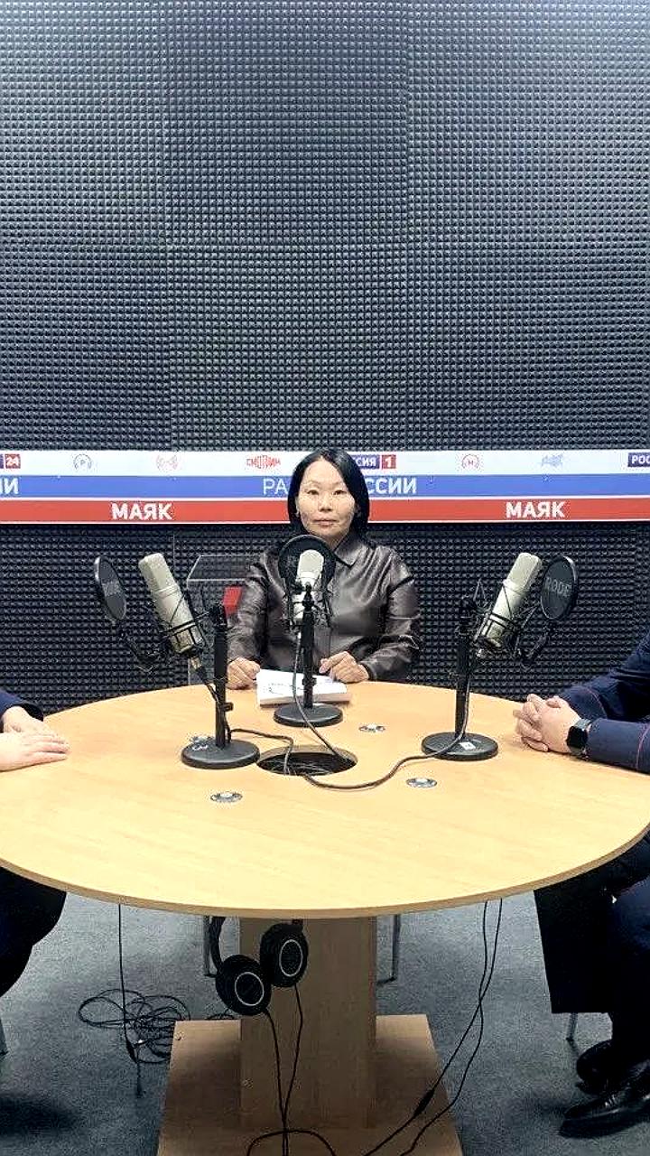 Специальный выпуск программы 'Диалоги' на радио Комсомольская правда к 15-летию Следственного комитета России