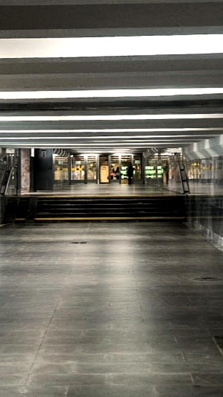 В Челябинске применили новый реагент для обработки скользких ступеней подземных переходов