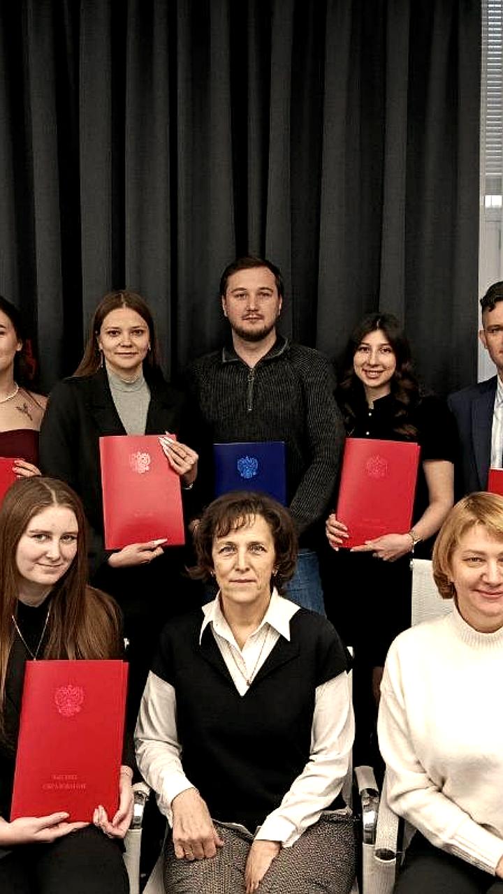 Выпускники магистратуры по Государственному и муниципальному управлению успешно защитили дипломы