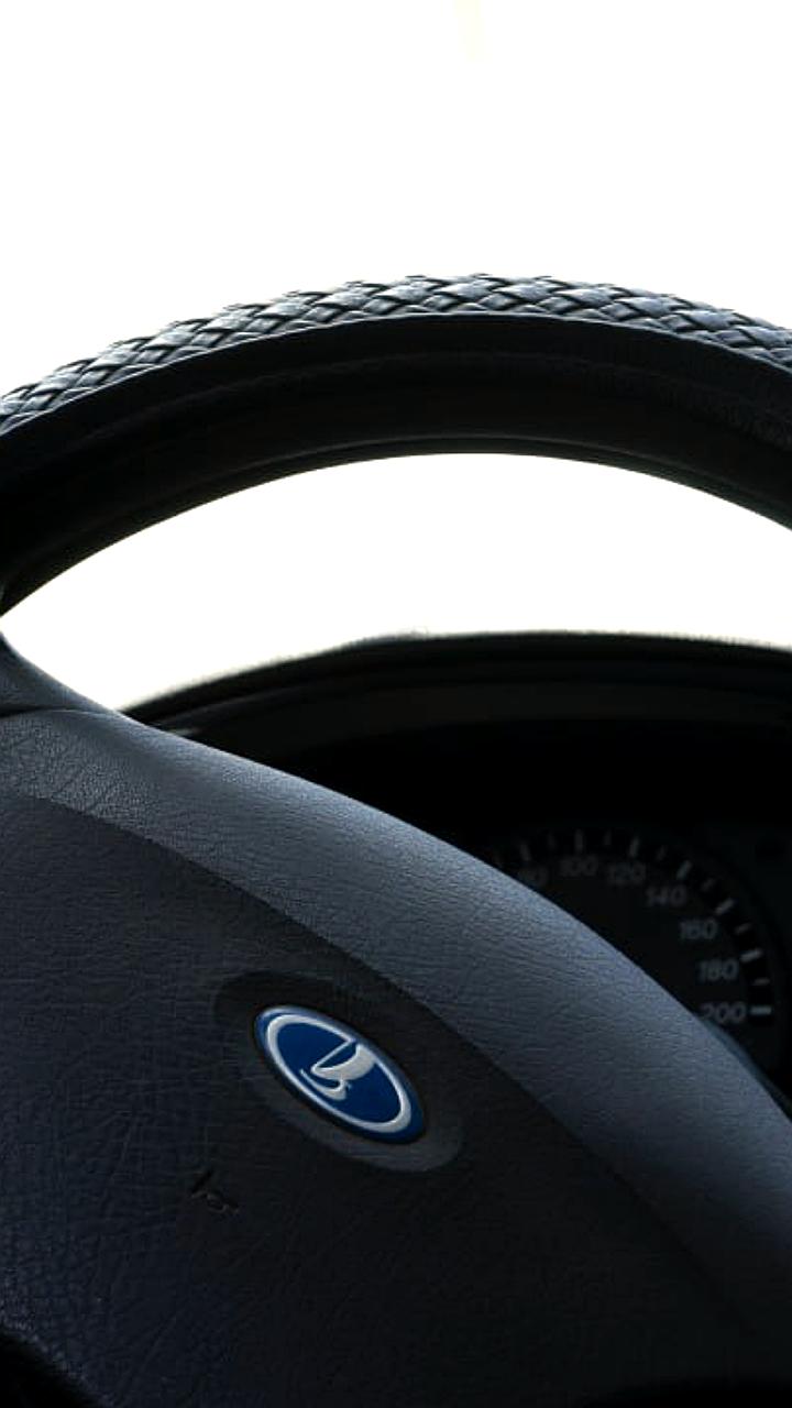 Суд в Курской области отказал в компенсации за уничтоженный автомобиль, в то время как Ростовская область вводит выплаты за поврежденные машины