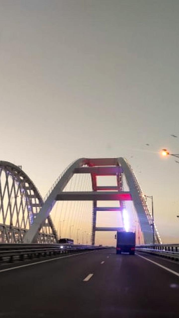 Возможные ограничения на проезд по Крымскому мосту для тяжелых автомобилей