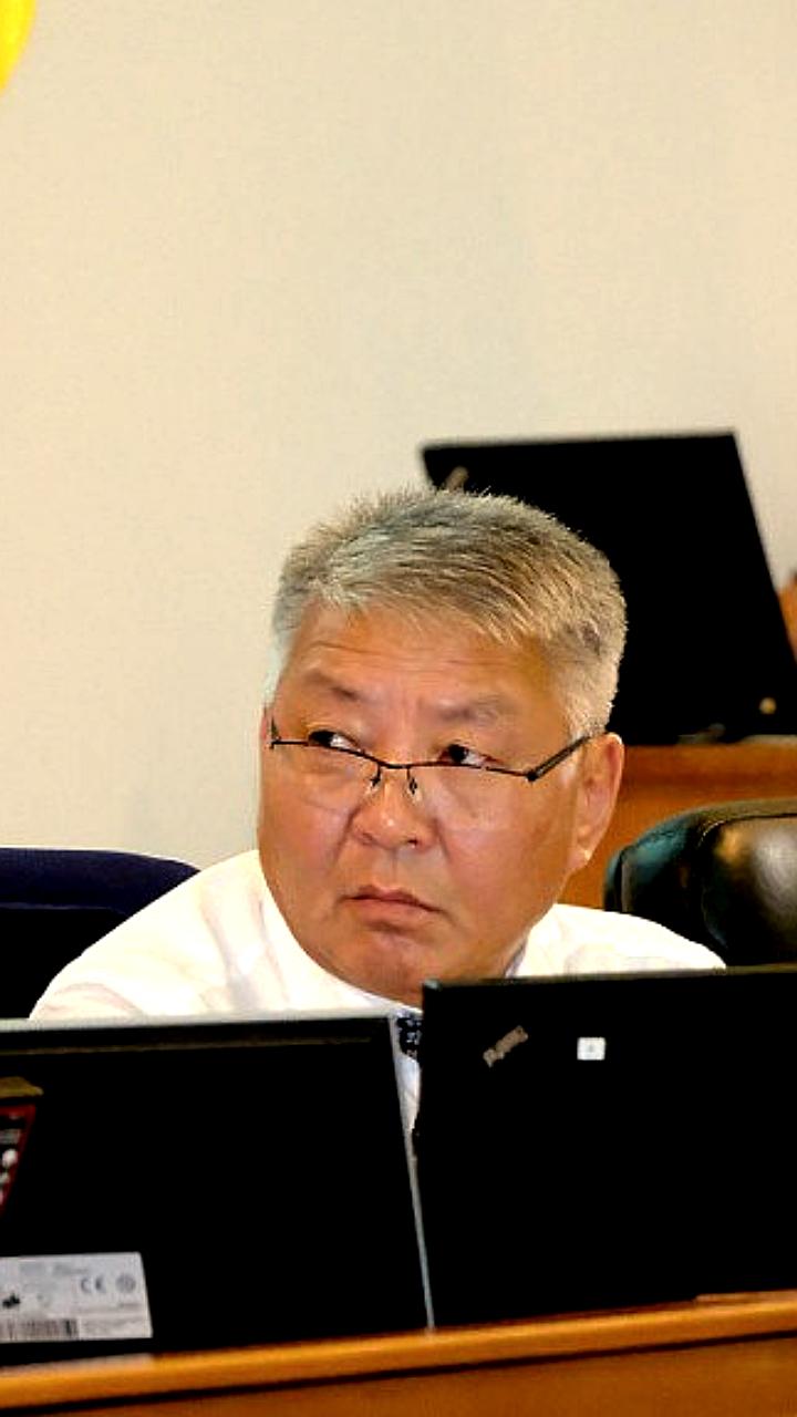 Суд Бурятии пересматривает дело бывшего чиновника, обвиняемого в превышении полномочий