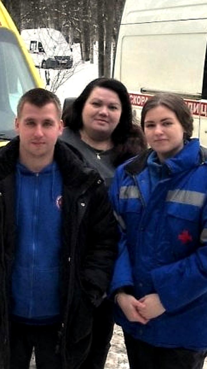 Роды в пути: две истории о появлении детей в машинах