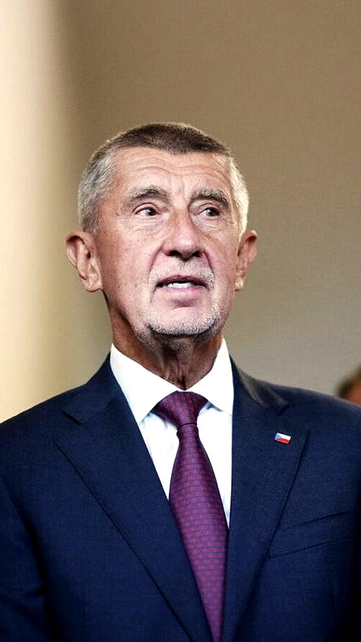 Правительство Чехии под руководством Андрея Бабиша получило вотум доверия и изменяет внешнеполитический курс