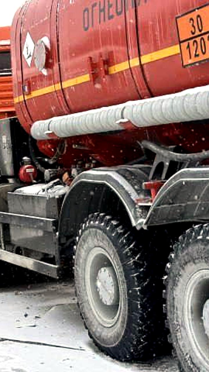 Два ДТП на Южном Урале: переворот такси и столкновение автобуса с грузовиками