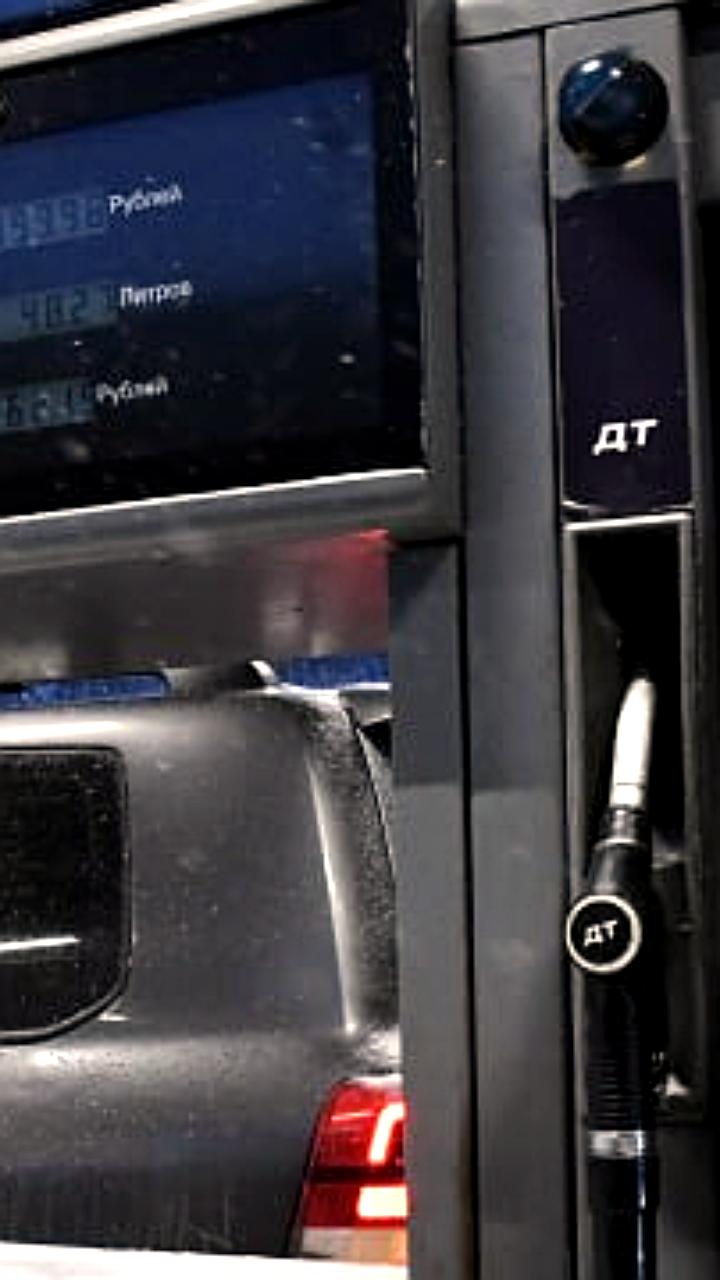 В России обсуждается снятие запрета на экспорт бензина с 1 февраля 2026 года