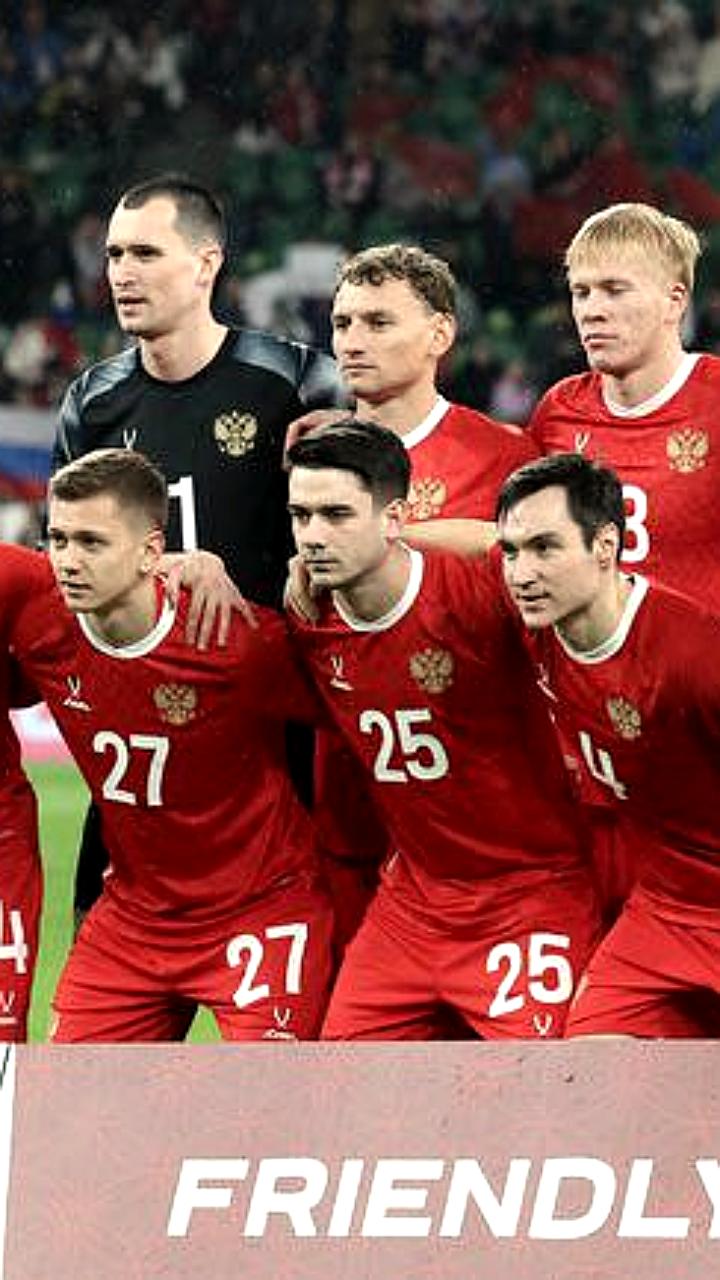 Сборная России опустилась на 36-е место в новом рейтинге ФИФА