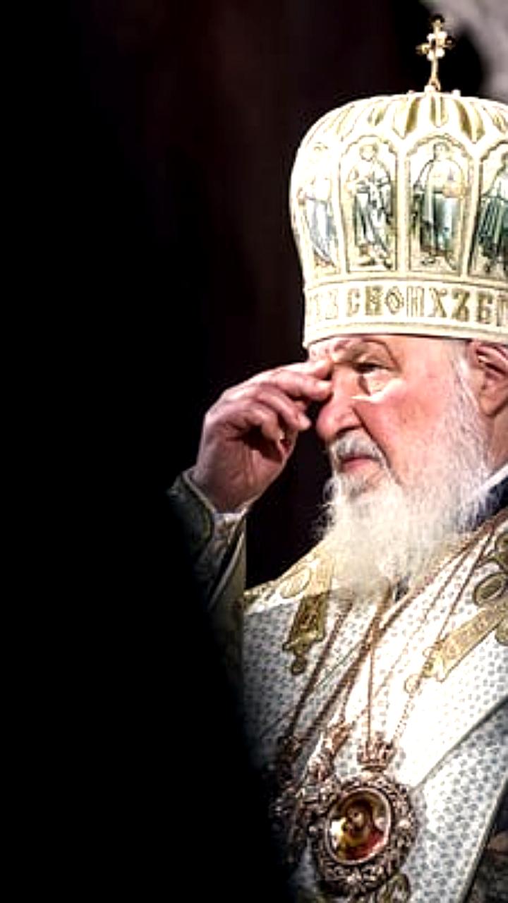 Патриарх Кирилл подчеркивает духовное лидерство Путина во время крещенской проповеди