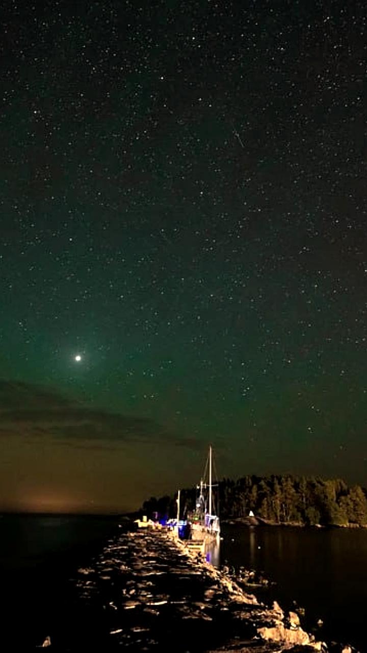 Сильное полярное сияние ожидается в Пермском крае и Санкт-Петербурге 21 января
