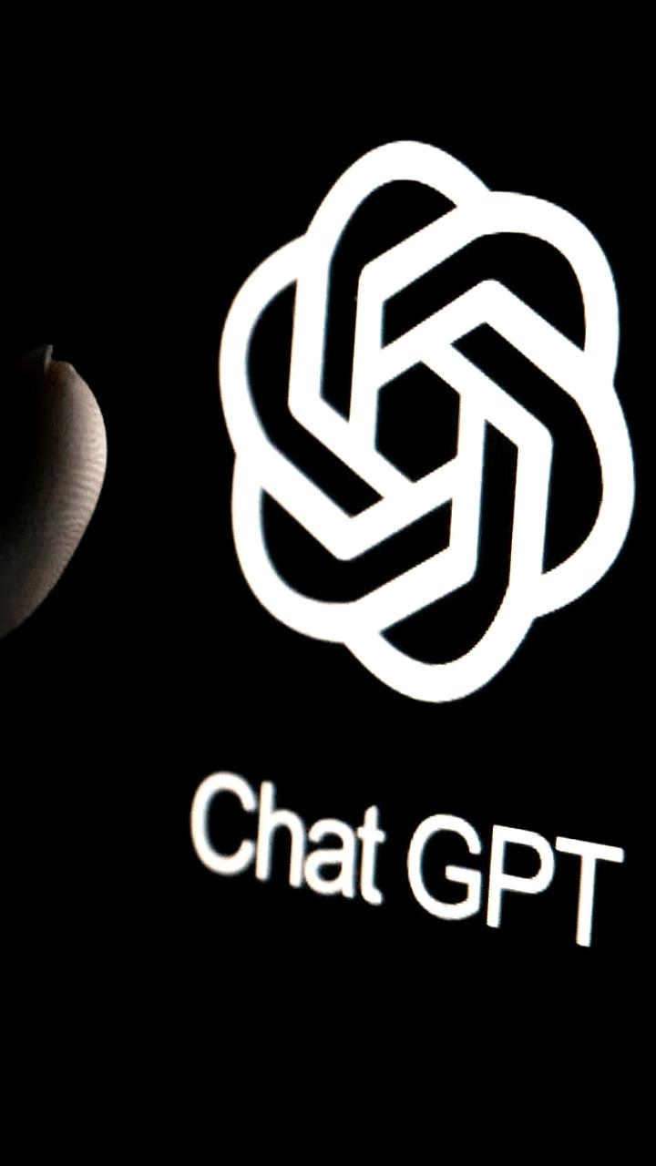 OpenAI внедряет систему определения возраста пользователей ChatGPT для защиты несовершеннолетних