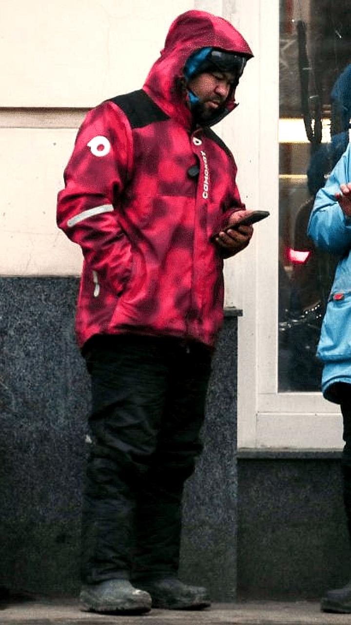 В России вводят новые правила для курьеров и роботов-доставщиков