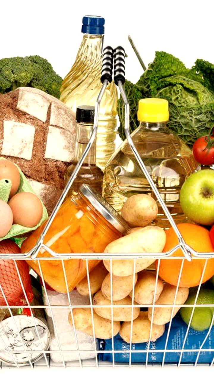 Стоимость минимальной продуктовой корзины в Москве в декабре 2025 года составила 8 703,4 рубля