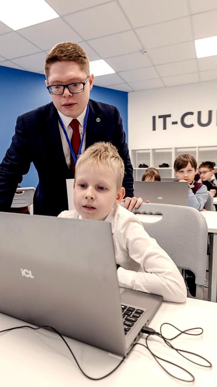 Запуск программы 'Земский работник культуры' в Якутии и Северной Осетии: 44 специалиста направлены для поддержки культурных инициатив