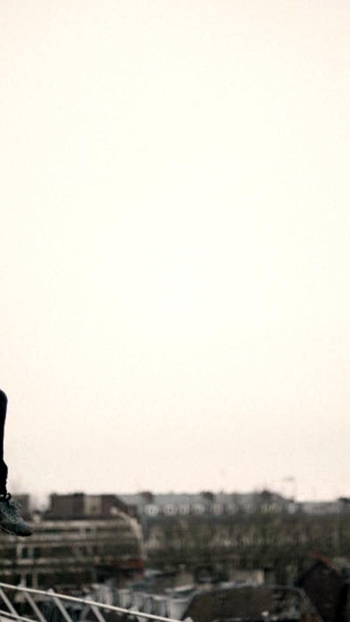 Спасение подростка на крыше в Владивостоке завершилось благополучно