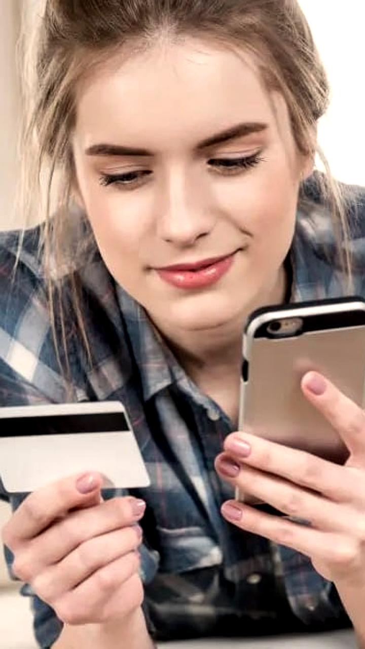 Депутаты предлагают отменить комиссии за переводы между близкими родственниками