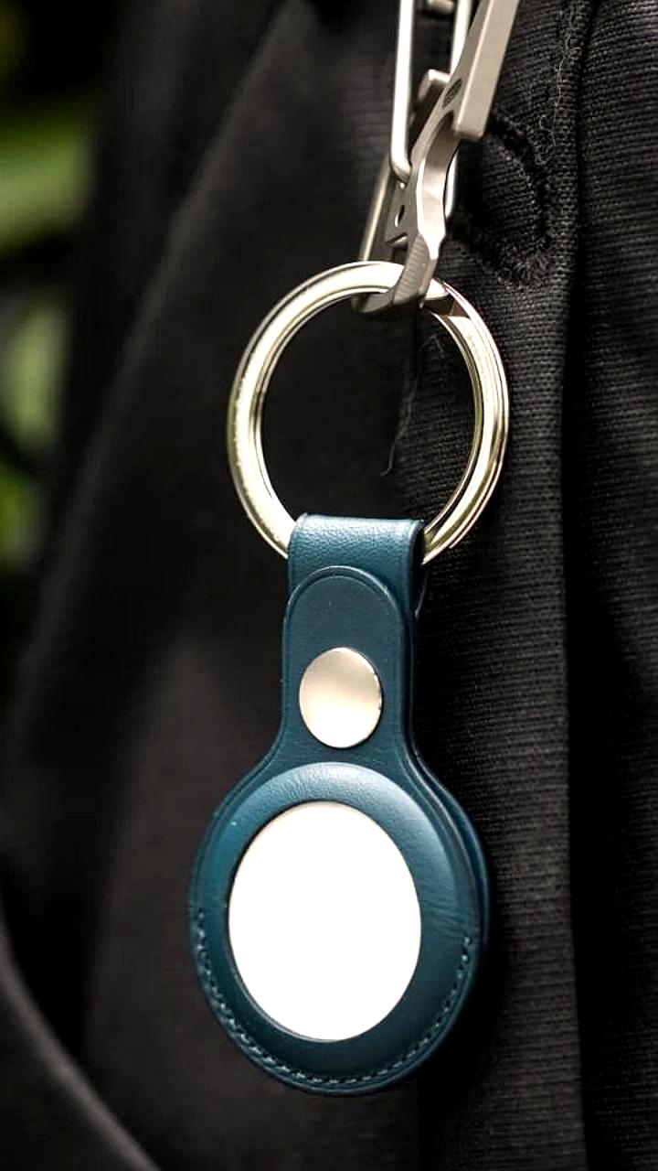 Apple разрабатывает умный нагрудный значок с ИИ и камерами