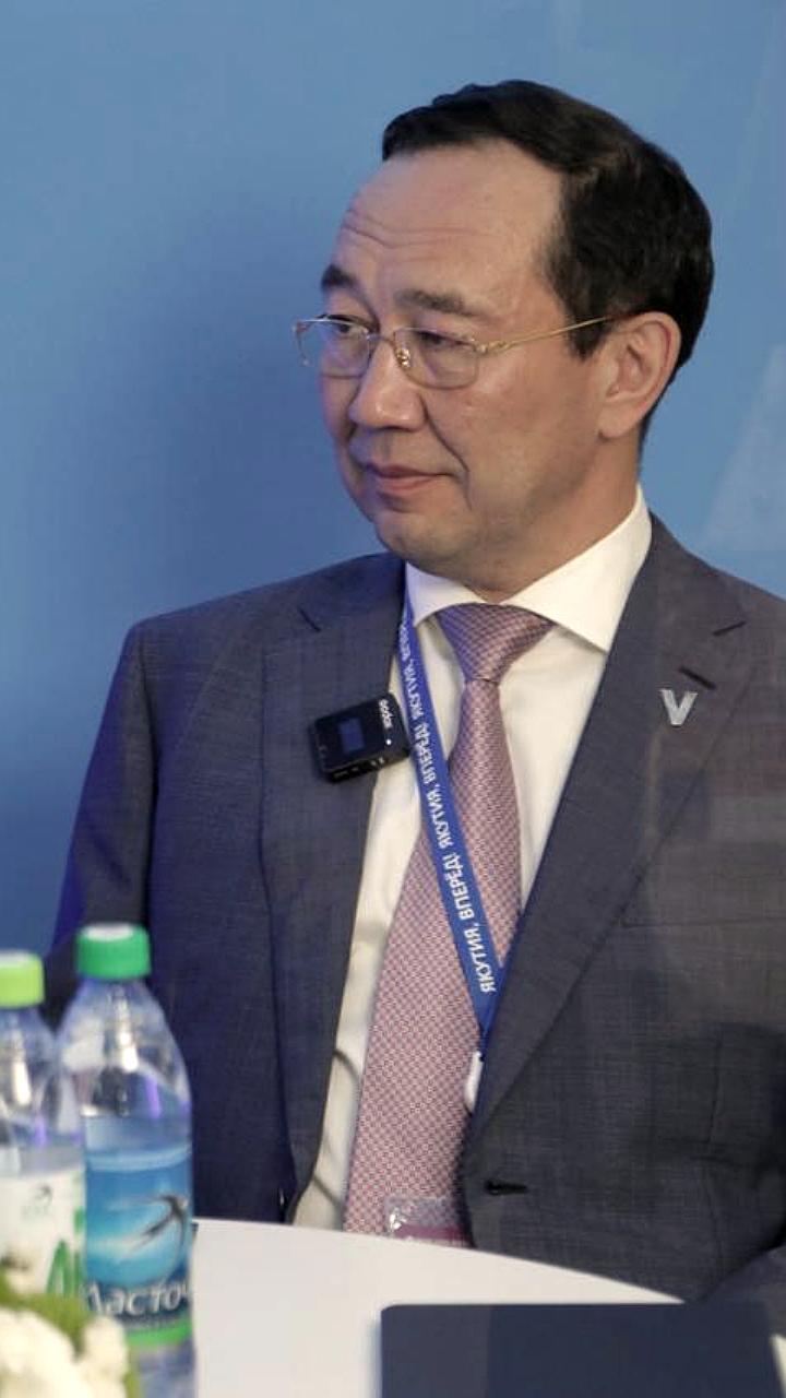 Юбилей Судницыной и день рождения Айсена Николаева: поздравления и добрые пожелания