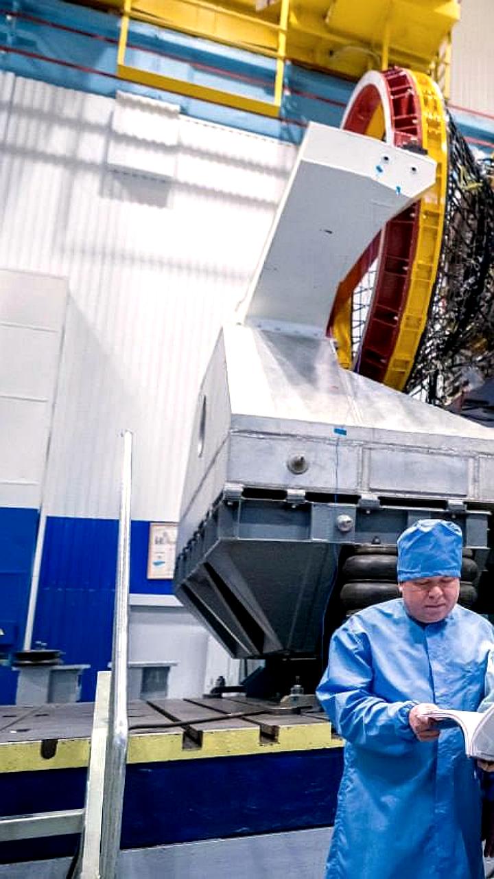 Специалисты РЕШЕТНЁВ проводят испытания нового спутника связи Экспресс АМУ