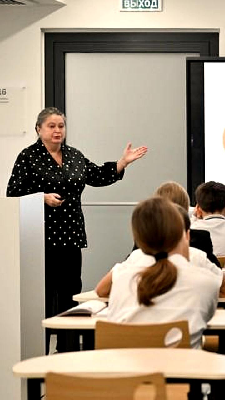 Минпросвещения предлагает сократить уроки иностранных языков в российских школах