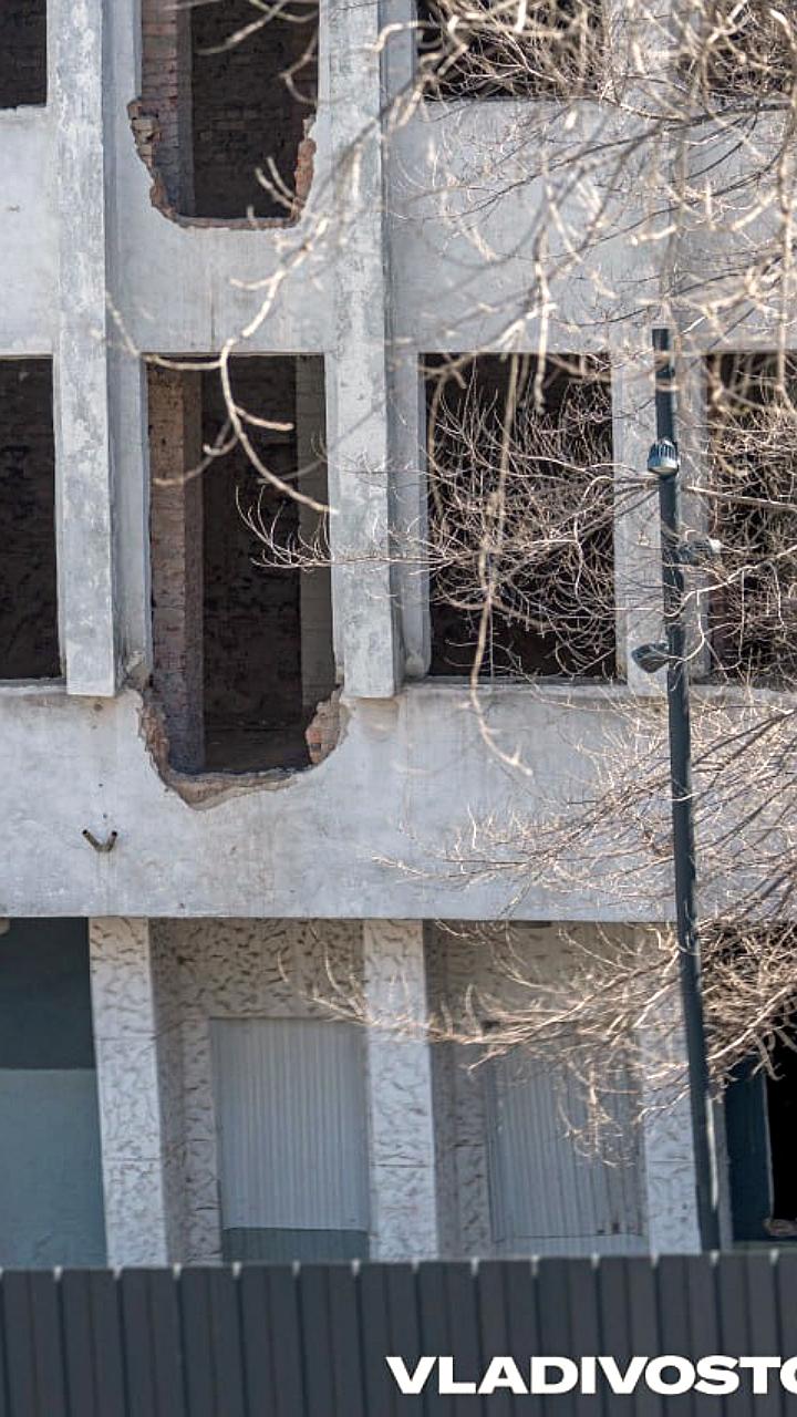 Реконструкция Матросского клуба во Владивостоке под угрозой из-за расторжения контракта с Амкон ДВ