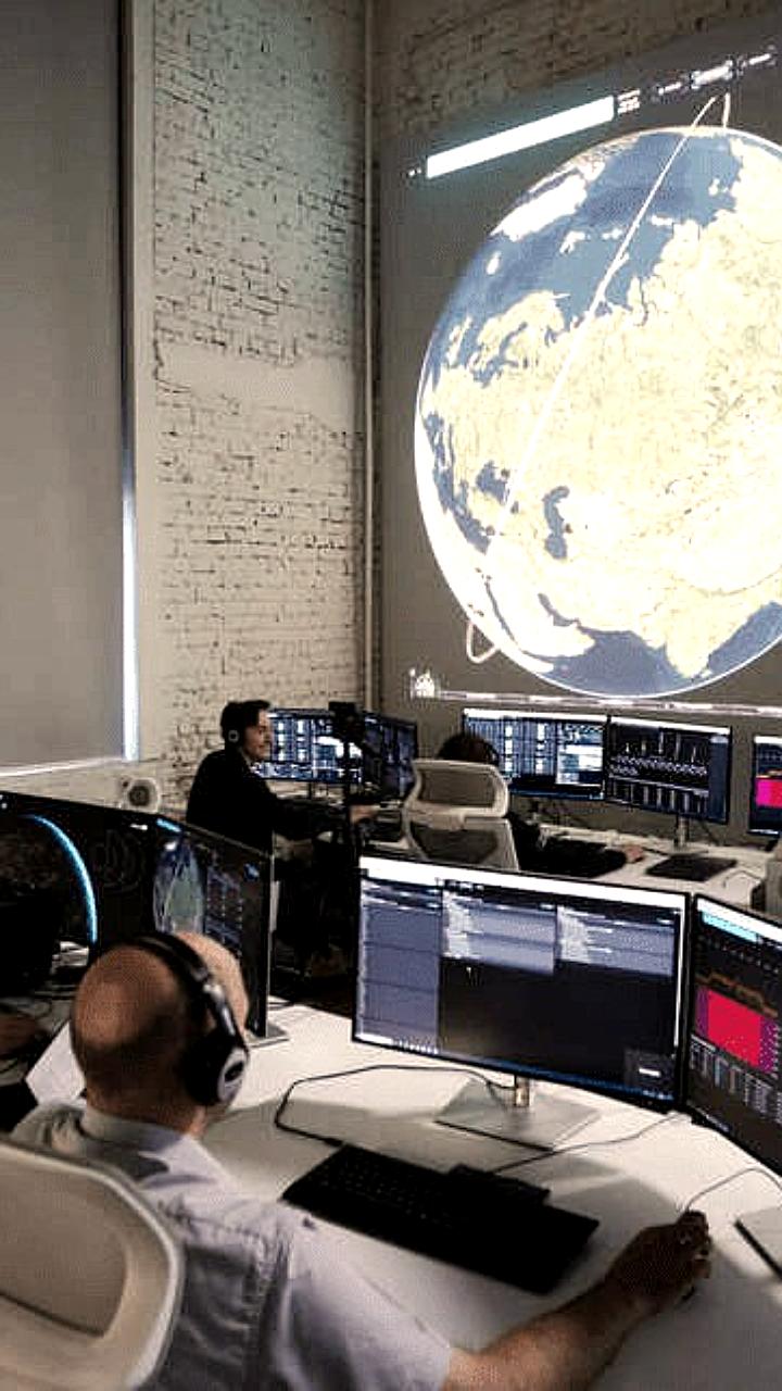 Запуск первой партии российских спутников ШПД отложен до 2026 года