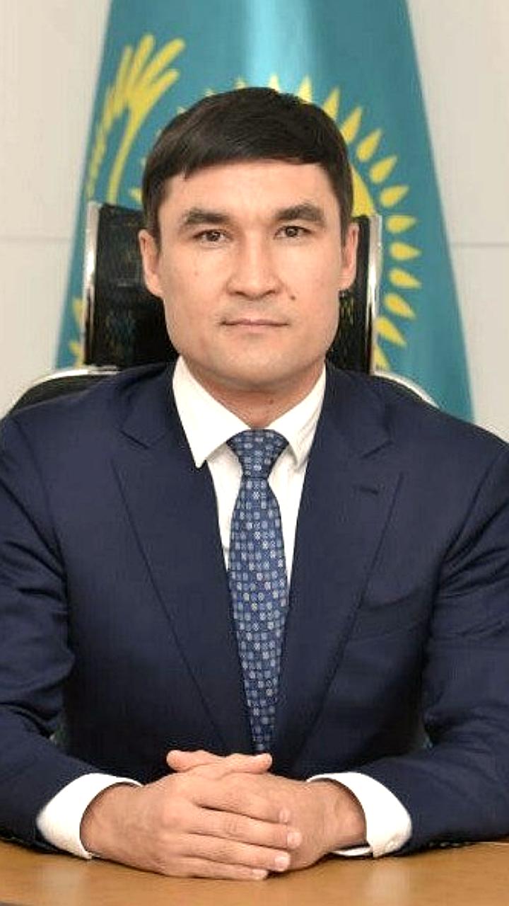 Конфликт между главой управления спорта Караганды и его заместителем завершился дракой