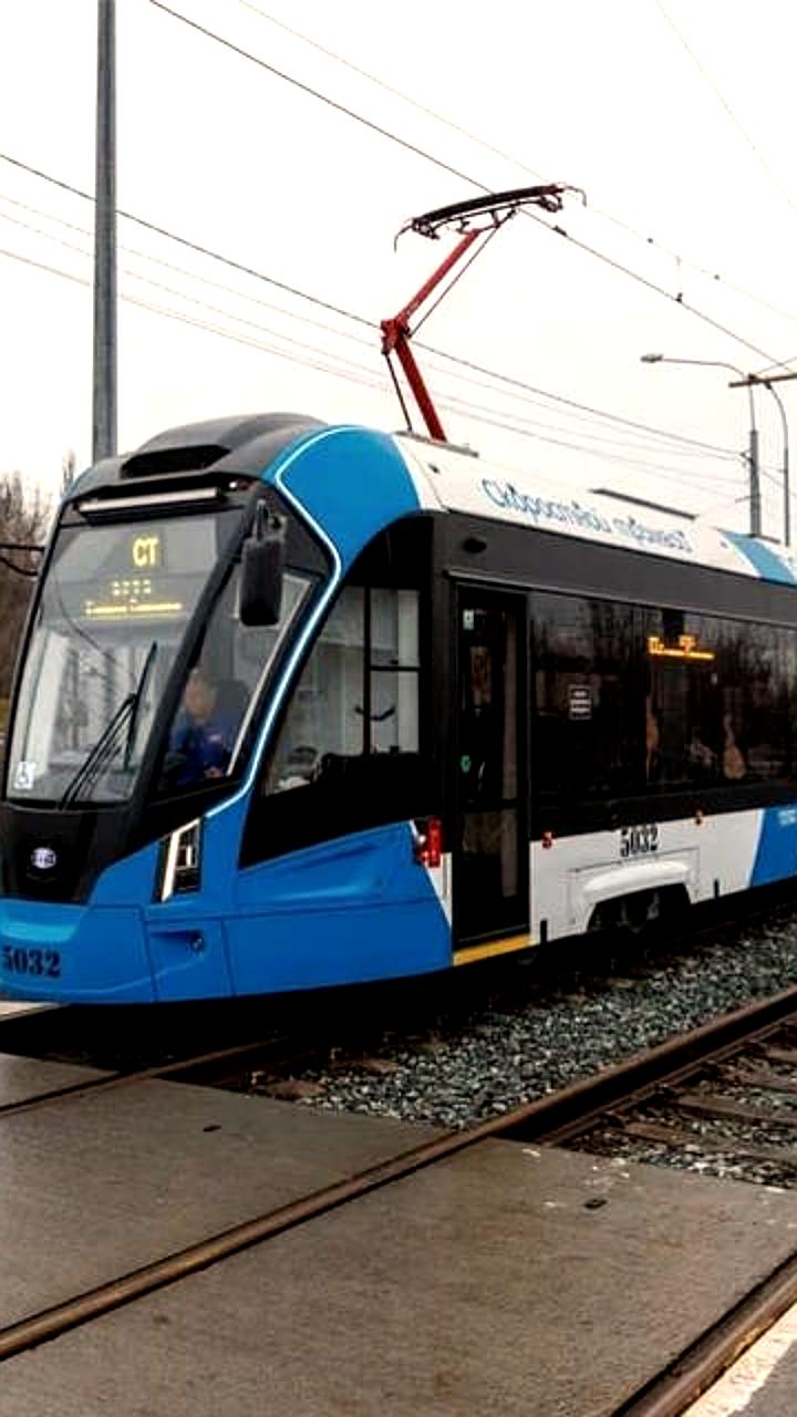 Волгоградский завод ВЭТА завершил установку нового трамвайного вагона Татра Т 3