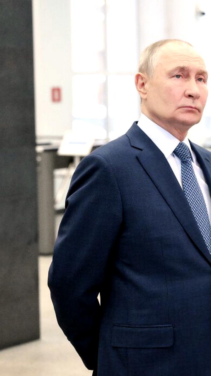 Путин анонсировал развитие космической группировки и ледокольного флота в Арктике