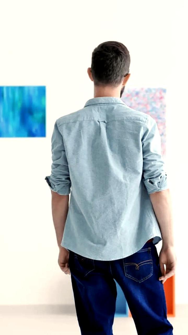 Студент арестован за поедание ИИ-рисунков на выставке в Аляске