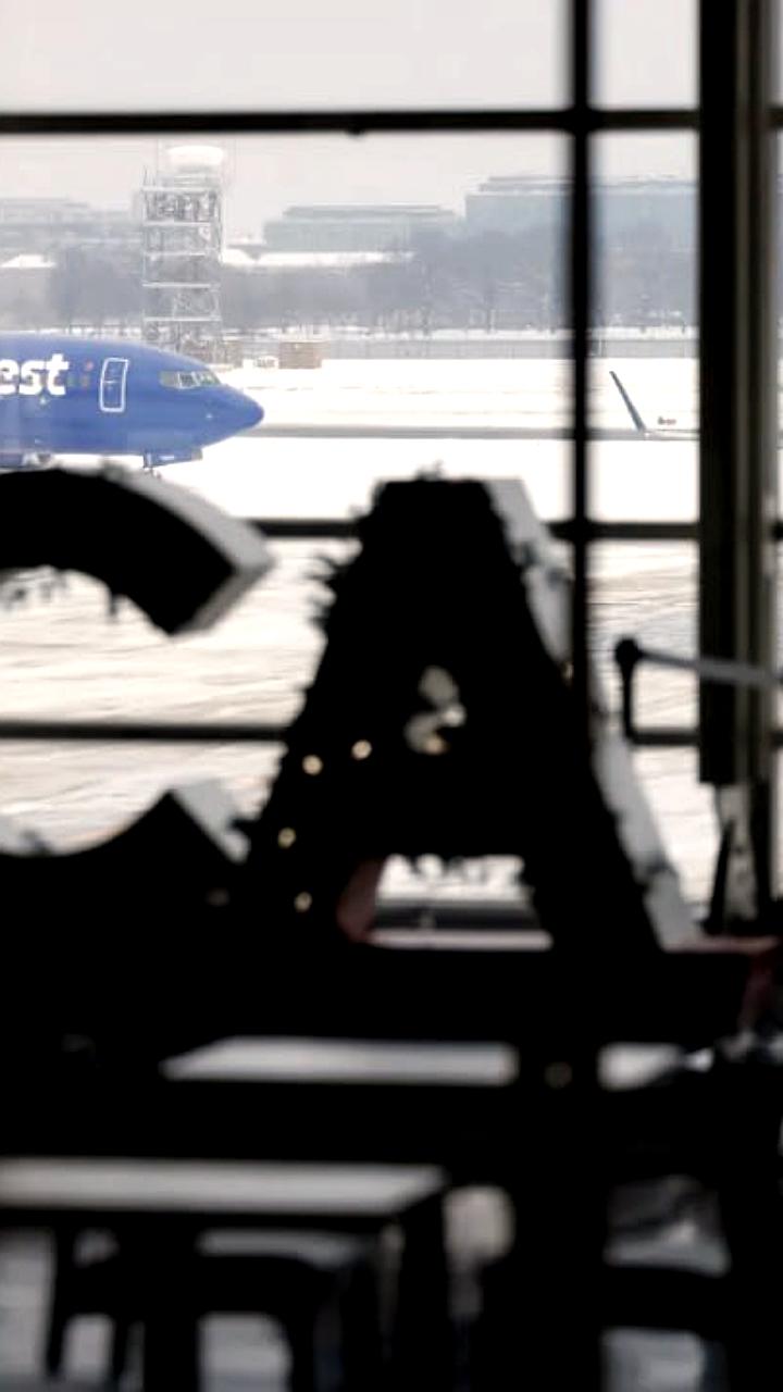 Сотни рейсов отменены в США из-за зимнего шторма