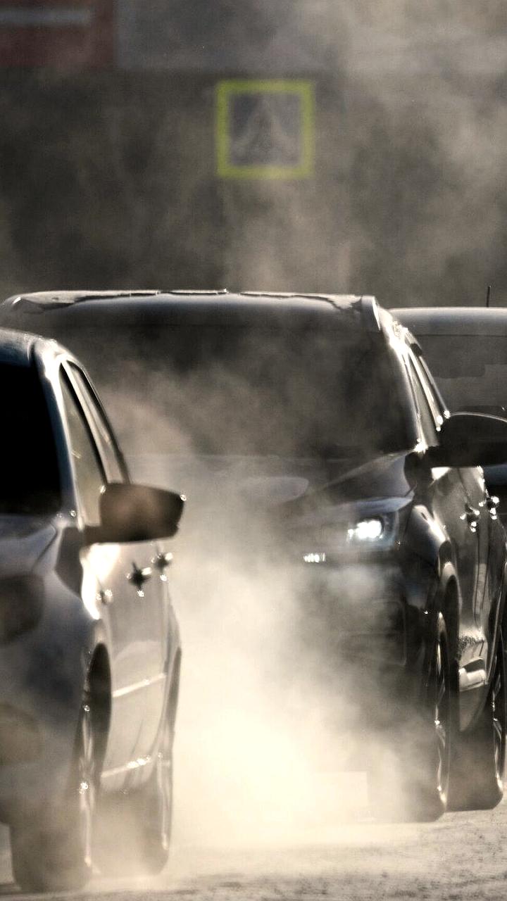 Депутат Хамитов предложил работодателям оплачивать такси для сотрудников при сильных морозах